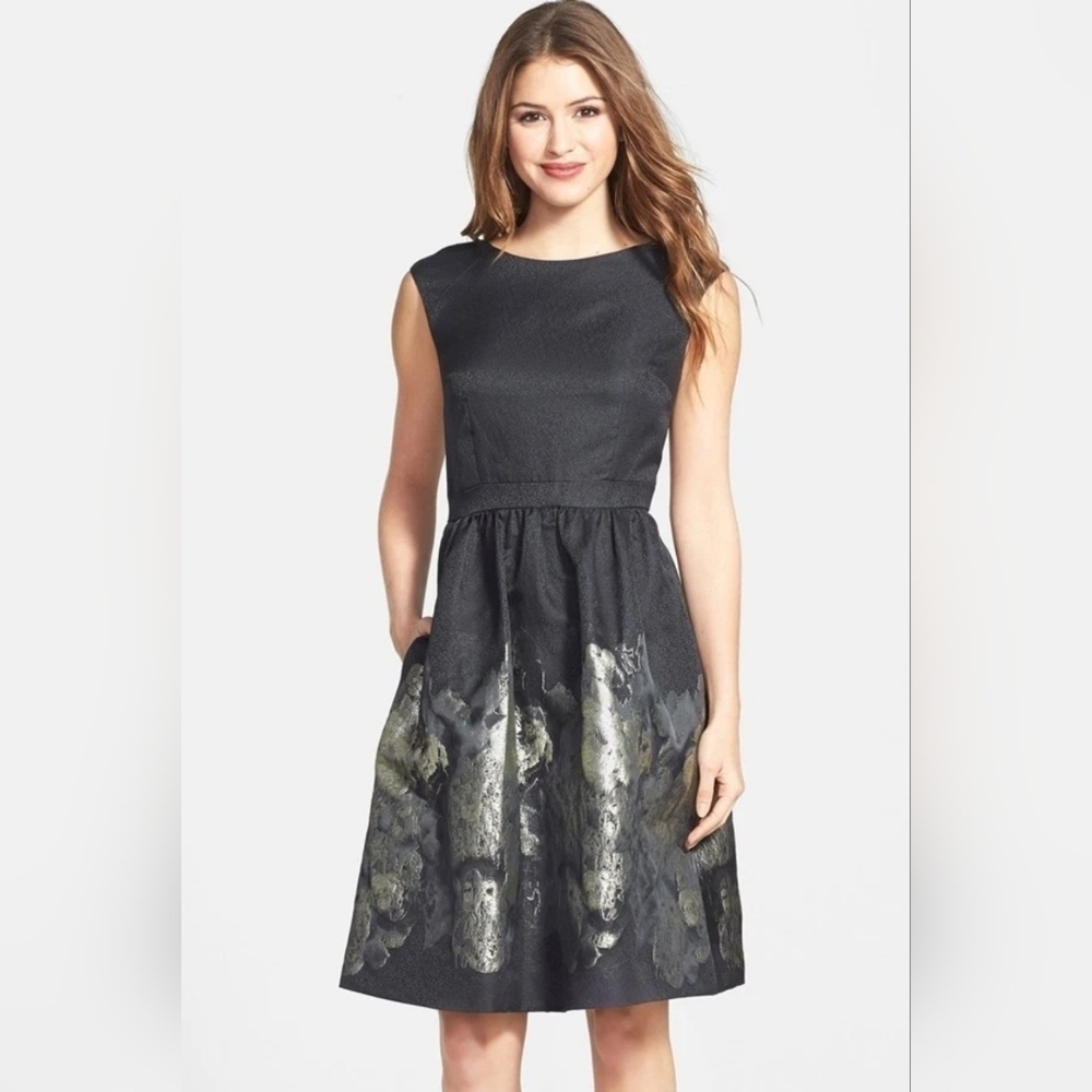 🍁Cynthia Steffe Metallic Floral Fit & Flare Dress, Size 4